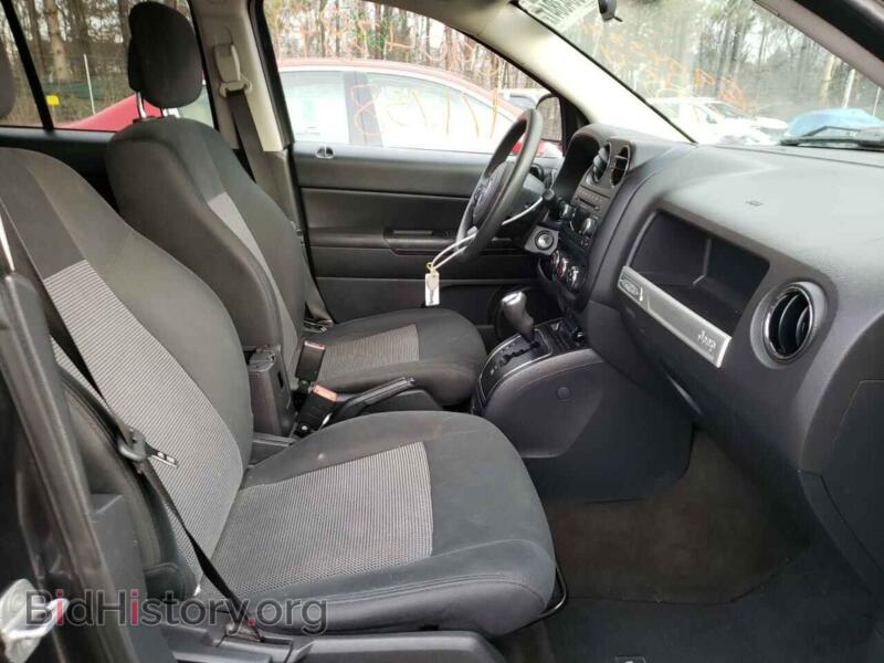 2014 Jeep COMPASS (VIN 1C4NJDBB3ED593247) — photo 5 of 10