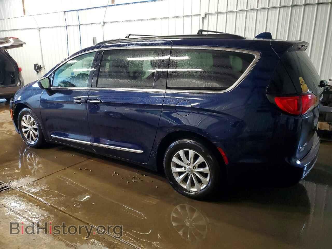 2017 CHRYSLER PACIFICA - VIN: 2C4RC1BG8HR654552 - Photo 2