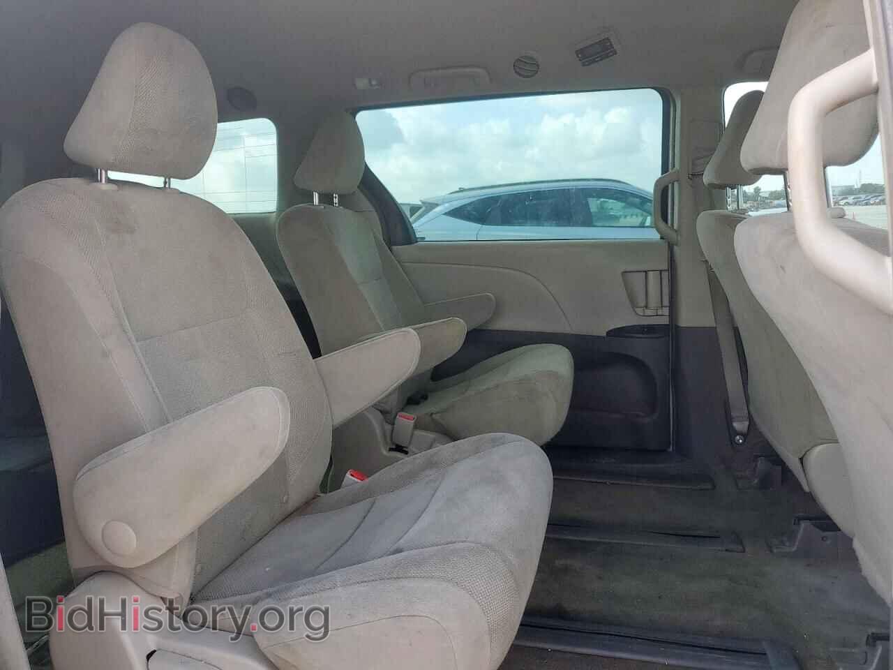 2017 TOYOTA All Models - VIN: 5TDZZ3DC2HS843175 - Фото 11