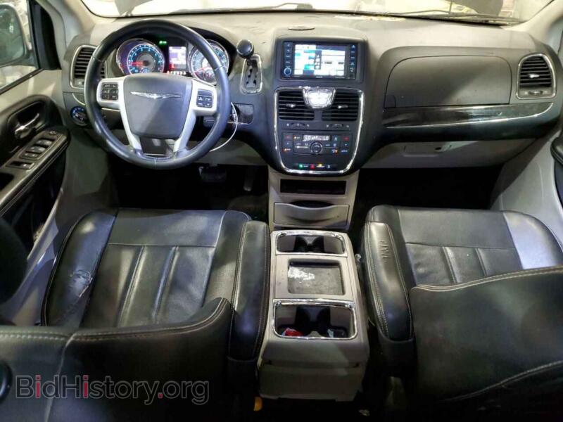 2016 Chrysler MINIVAN (VIN 2C4RC1BG6GR290730) — photo 8 of 13