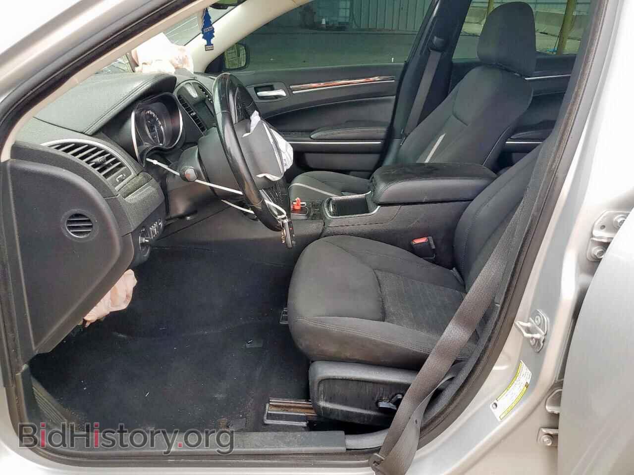 2019 CHRYSLER 300 - VIN: 2C3CCAAG9KH569020 - Фото 7
