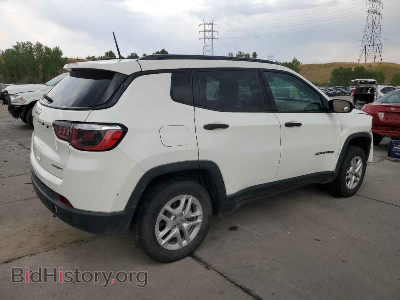 2018 JEEP COMPASS - VIN: 3C4NJCAB8JT303682 - Фото 3
