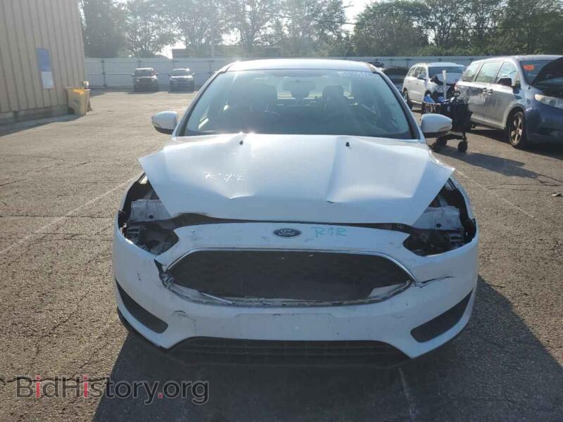 2016 Ford FOCUS (VIN 1FADP3F26GL383075) — фото 5 из 12