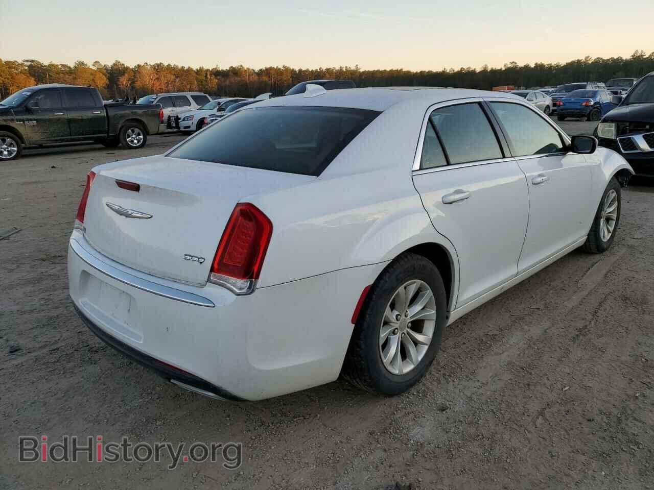 2015 CHRYSLER 300 - VIN: 2C3CCAAG5FH898867 - Фото 3