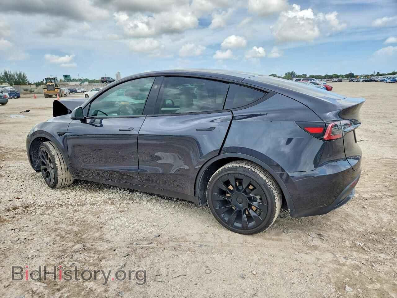 2024 TESLA MODEL Y - VIN: 7SAYGDEE5RA218511 - Photo 2