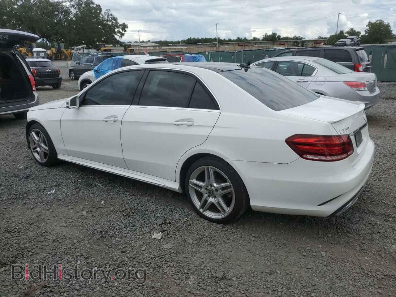 2014 MERCEDES-BENZ E-CLASS - VIN: WDDHF5KB1EA911040 - Фото 2