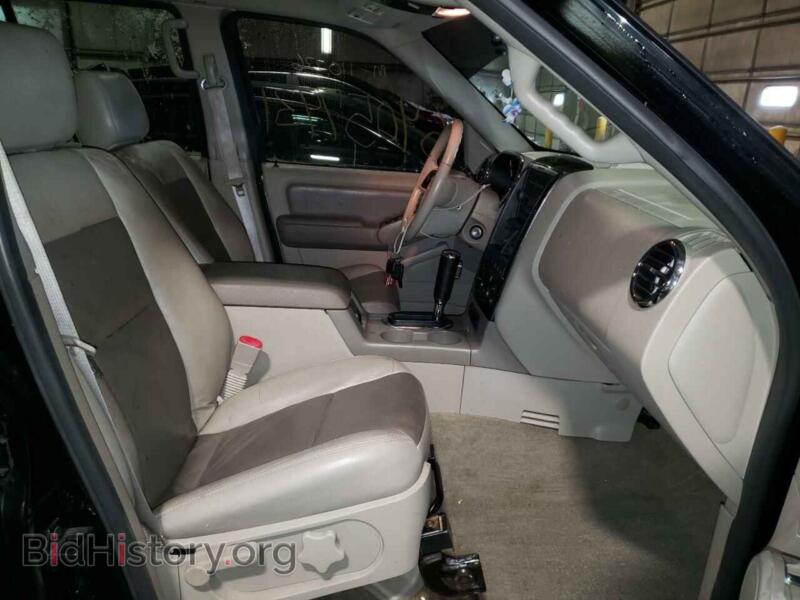 2006 Ford EXPLORER (VIN 1FMEU73E86UB64412) — photo 5 of 10