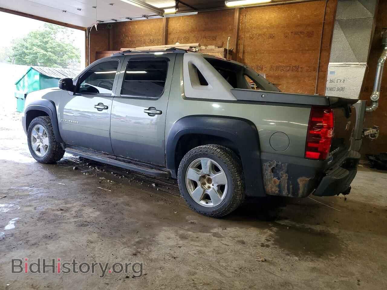 2011 CHEVROLET AVALANCHE - VIN: 3GNTKEE31BG107085 - Photo 2