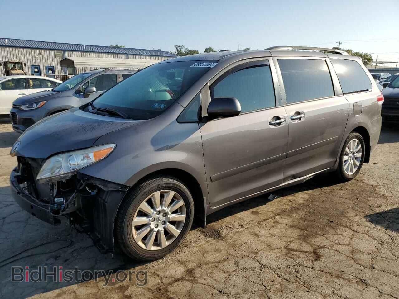 Photo 5TDDK3DC4BS007213 - TOYOTA All Models 2011