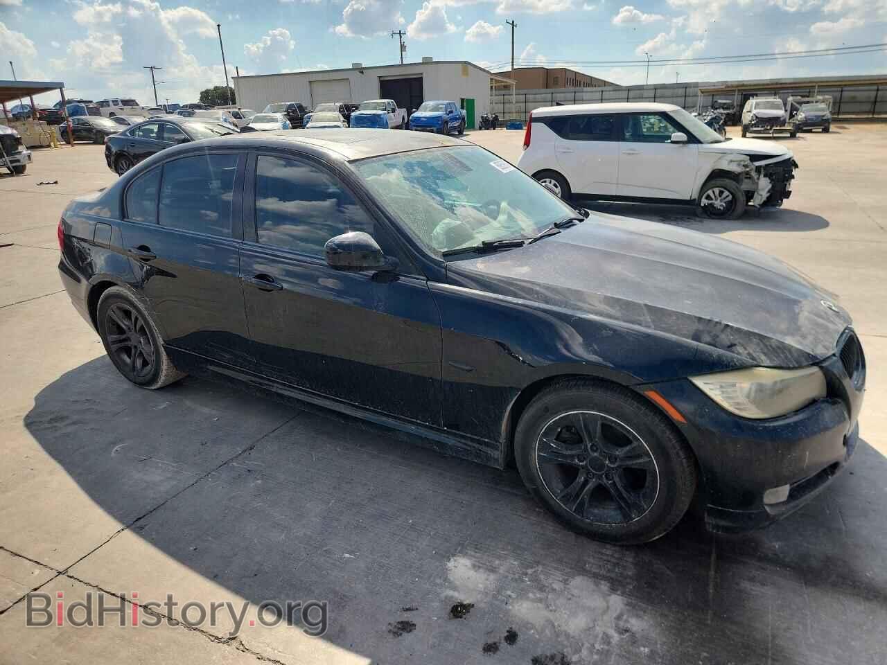 2011 BMW 3 SERIES (VIN WBAPH7G51BNM56285) — photo 4 of 14