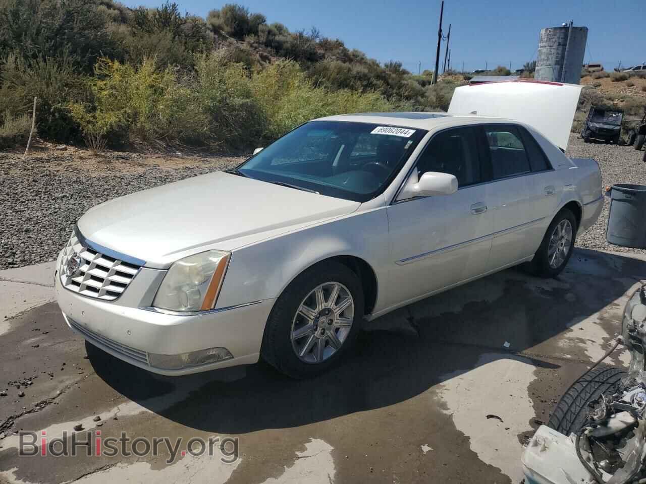 Photo 1G6KH5E64BU125447 - CADILLAC DTS 2011