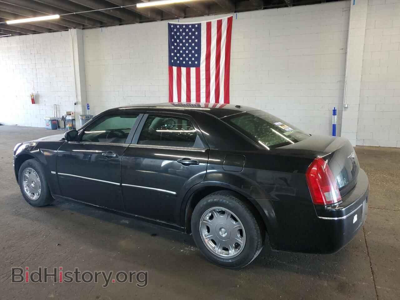 2007 CHRYSLER 300 - VIN: 2C3KA53G17H729940 - Фото 2