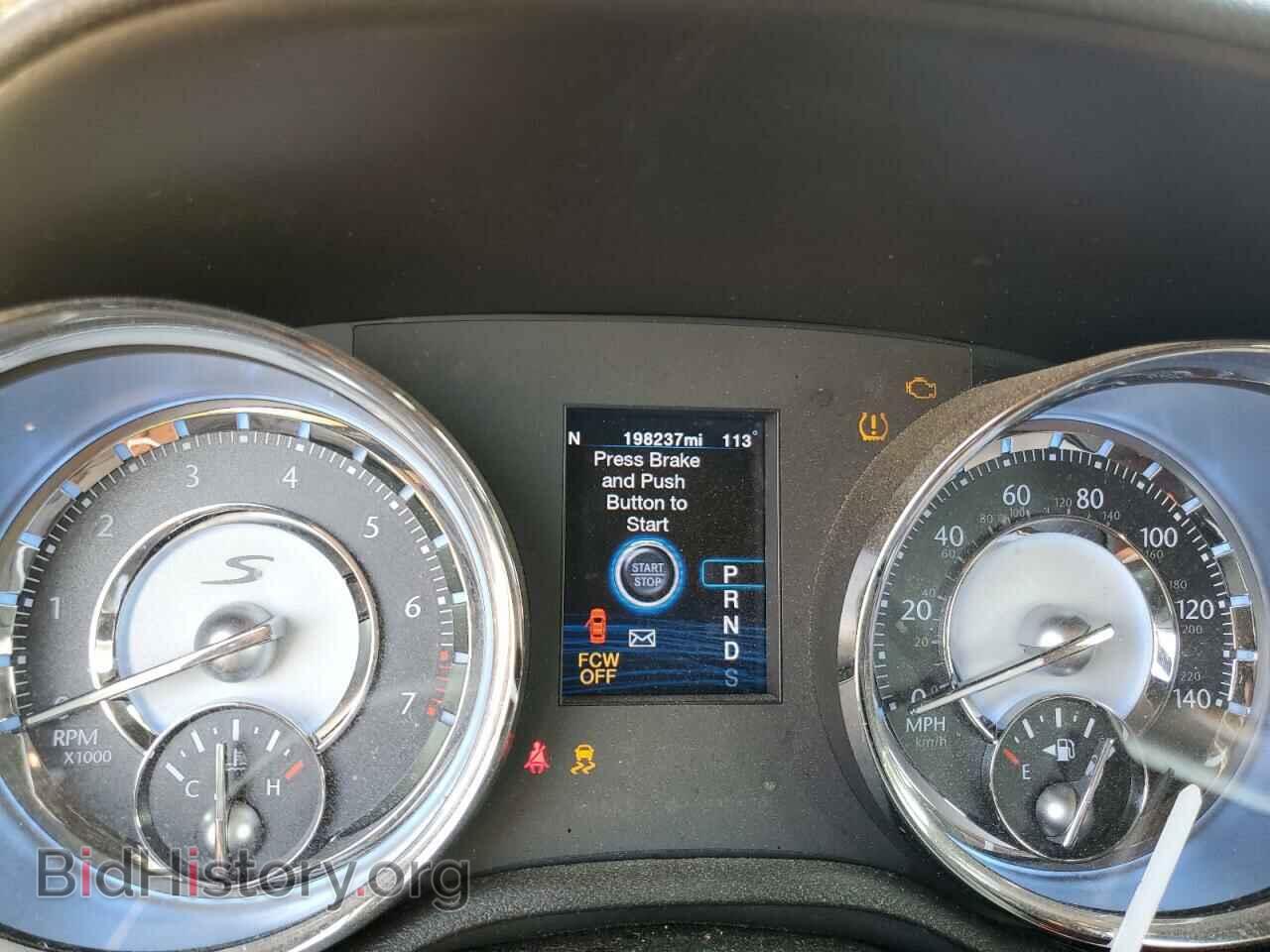2012 CHRYSLER 300 - VIN: 2C3CCABG1CH140714 - Фото 9