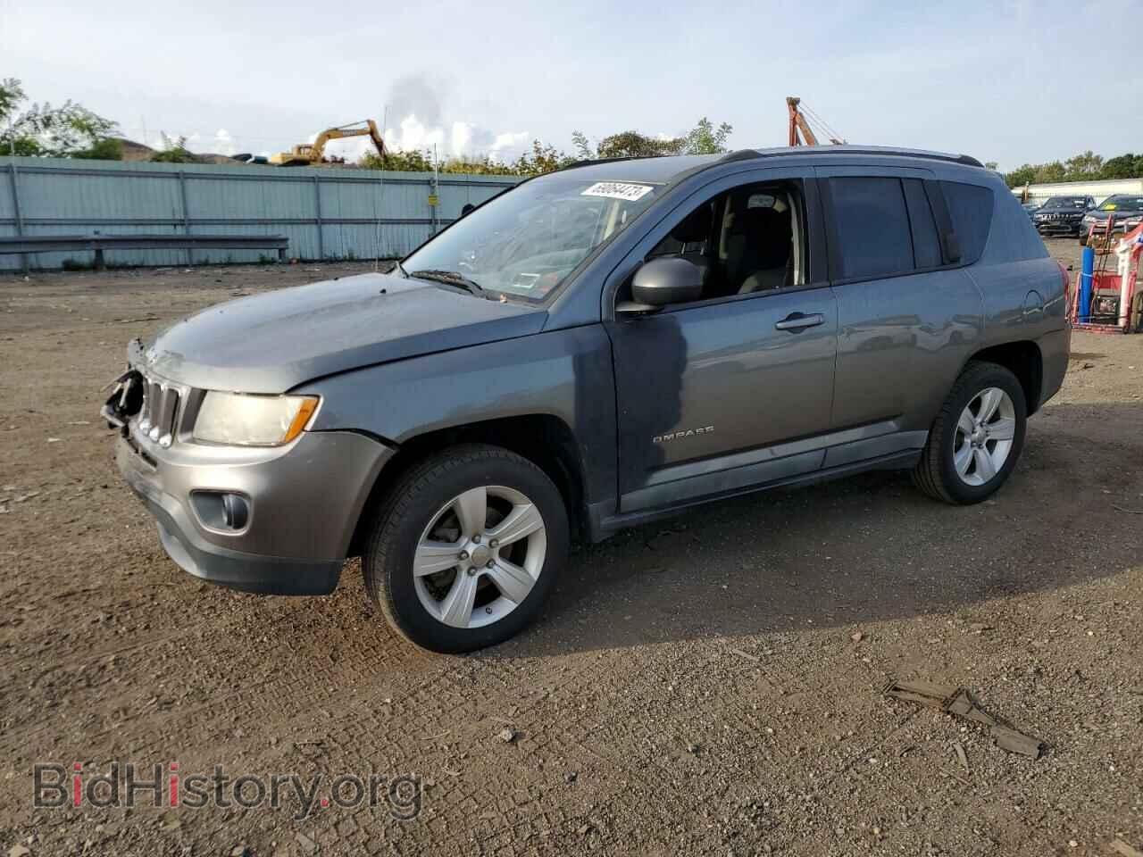 Photo 1J4NT1FB1BD267603 - JEEP COMPASS 2011
