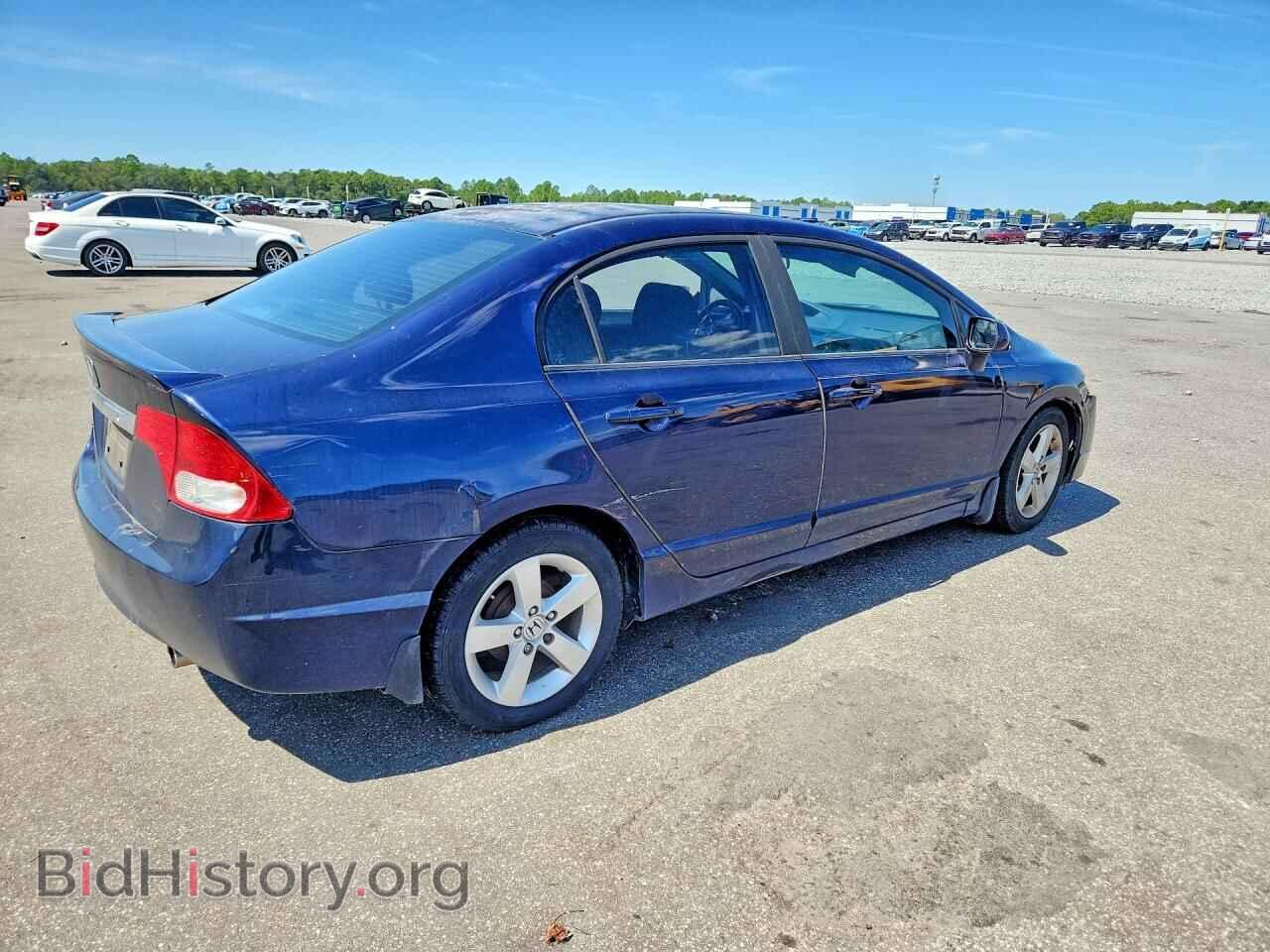 2010 HONDA CIVIC - VIN: 19XFA1F68AE033734 - Фото 3