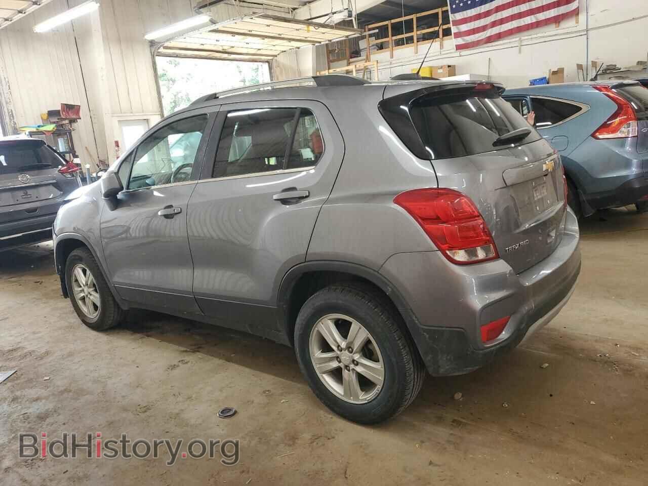 2020 CHEVROLET TRAX - VIN: 3GNCJPSB1LL174692 - Фото 2