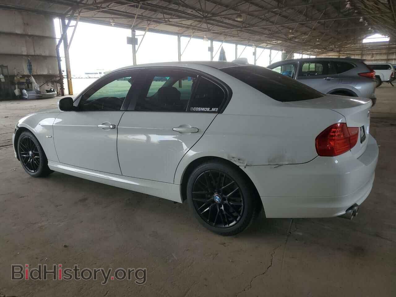 2011 BMW 3 SERIES - VIN: WBAPH5C56BF093129 - Фото 2