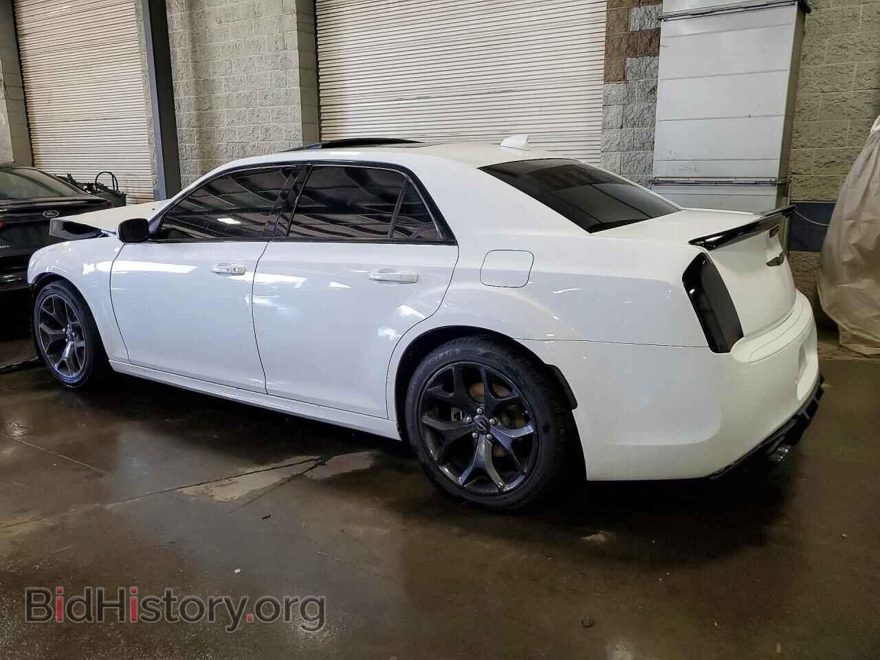 2022 CHRYSLER 300 - VIN: 2C3CCABT4NH232741 - Photo 2