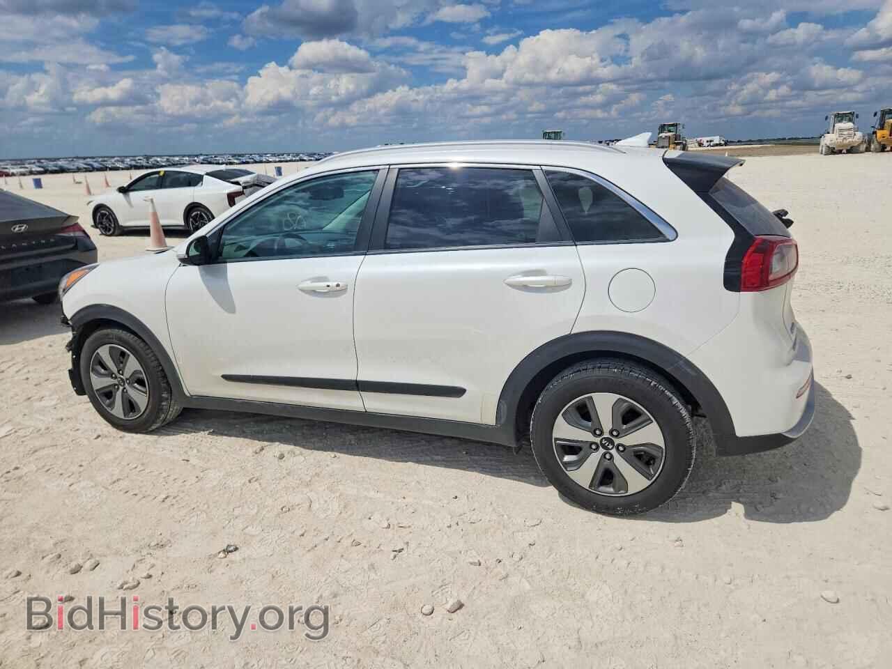 2018 KIA NIRO - VIN: KNDCE3LC2J5129366 - Photo 2