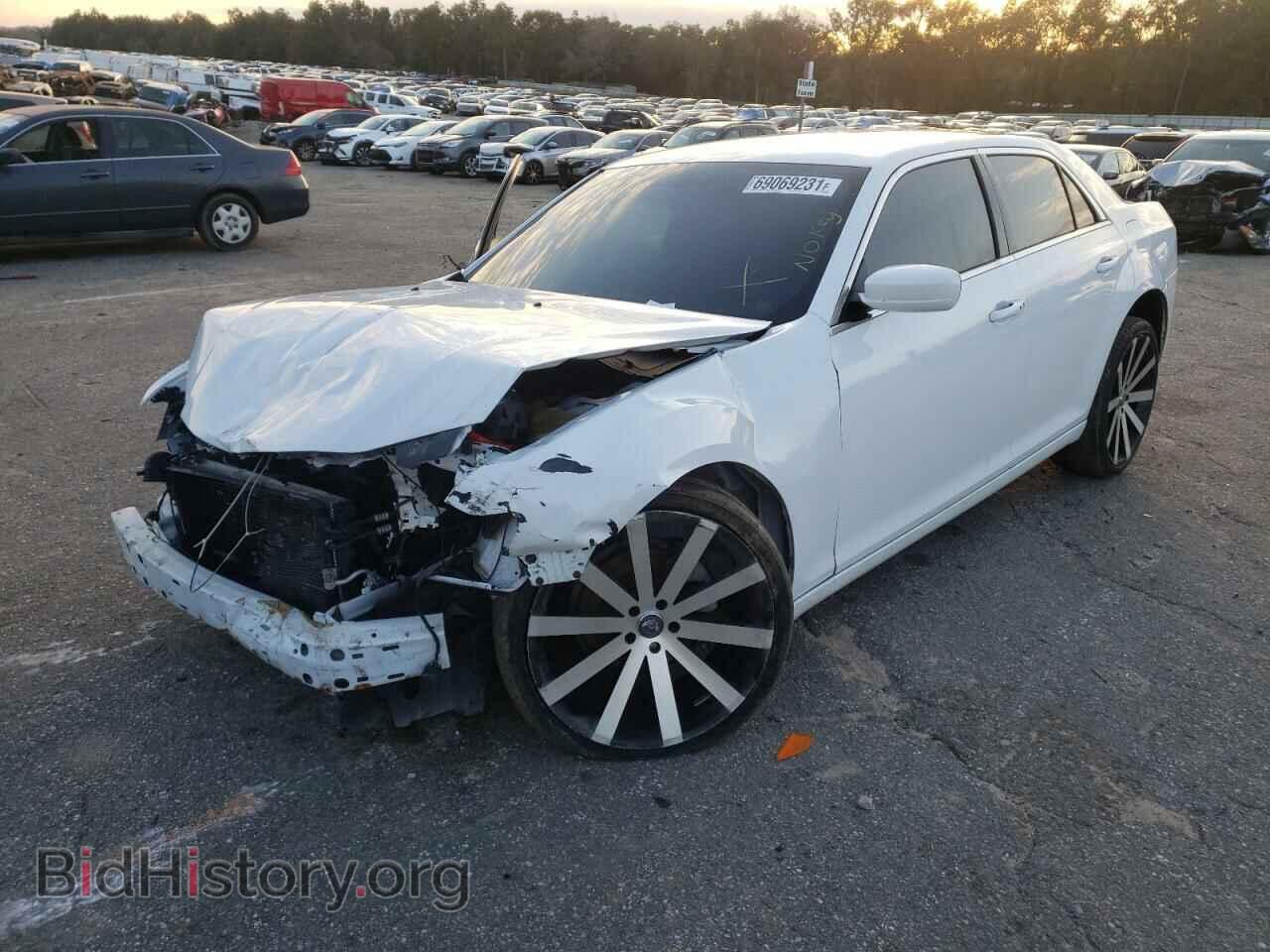 2012 CHRYSLER 300 - VIN: 2C3CCAAG1CH132999 - Фото 2