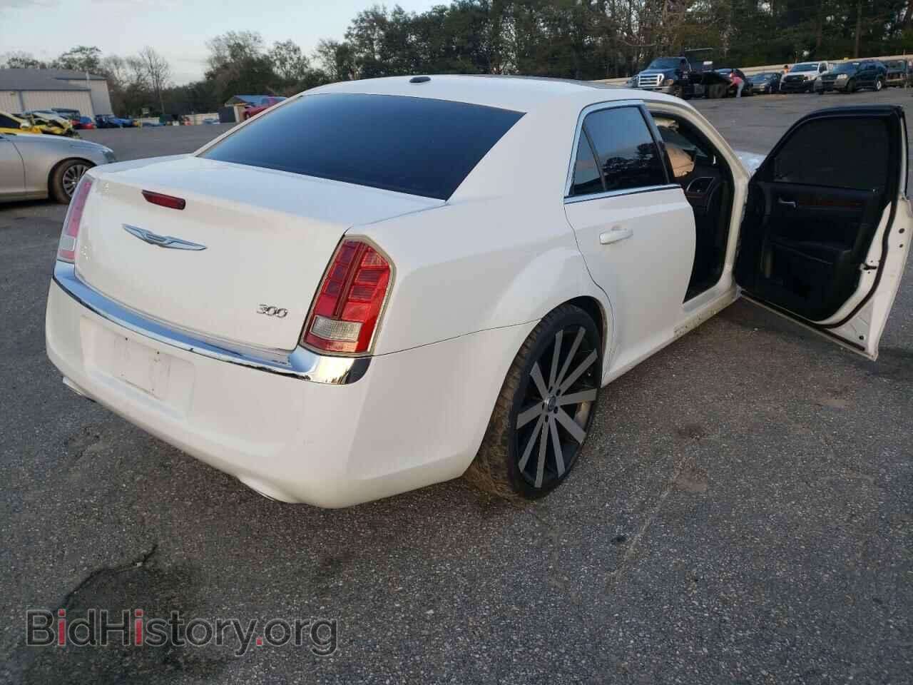 2012 CHRYSLER 300 - VIN: 2C3CCAAG1CH132999 - Фото 4