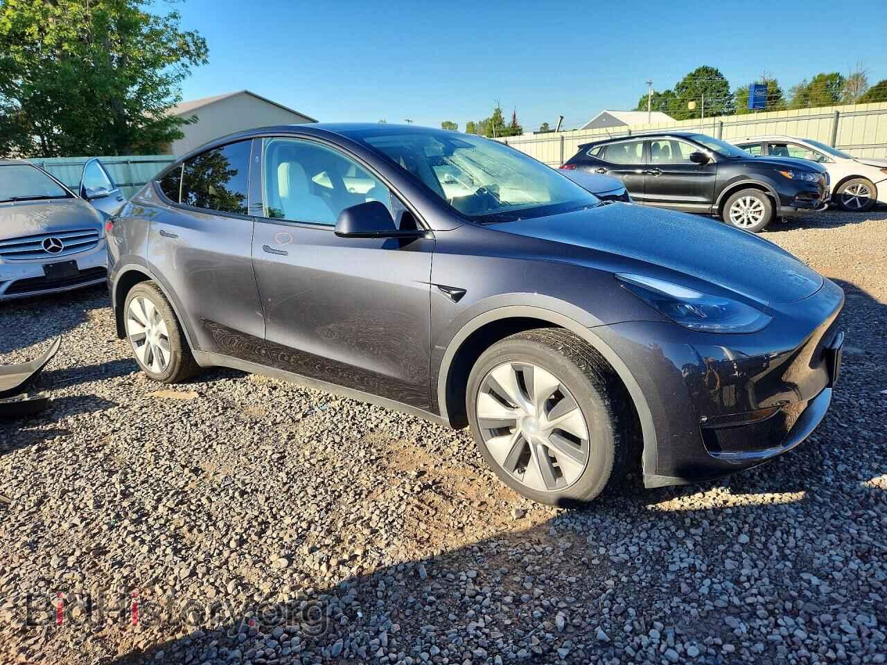 2024 TESLA MODEL Y - VIN: 7SAYGDEE4RF995605 - Photo 4
