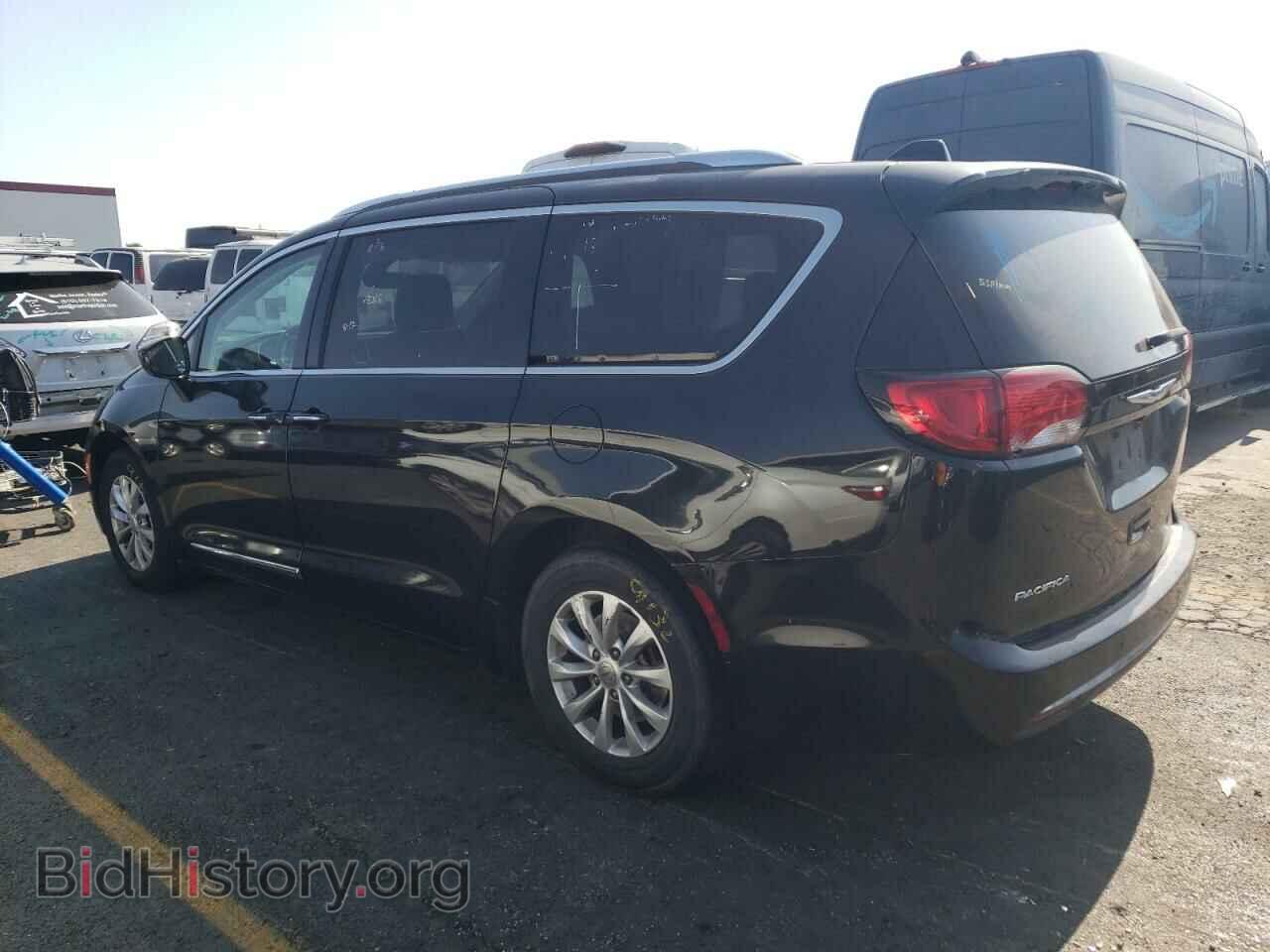 2018 CHRYSLER PACIFICA - VIN: 2C4RC1BG3JR306793 - Фото 2