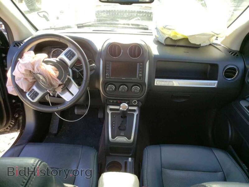 2014 Jeep COMPASS (VIN 1C4NJCCB2ED833784) — photo 8 of 13