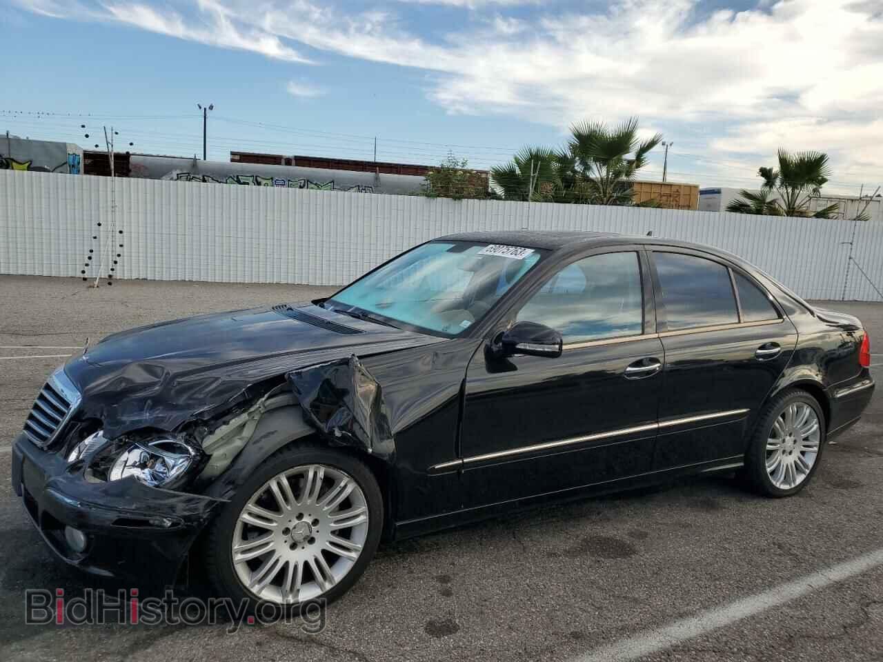 Photo WDBUF56X18B215127 - MERCEDES-BENZ E-CLASS 2008