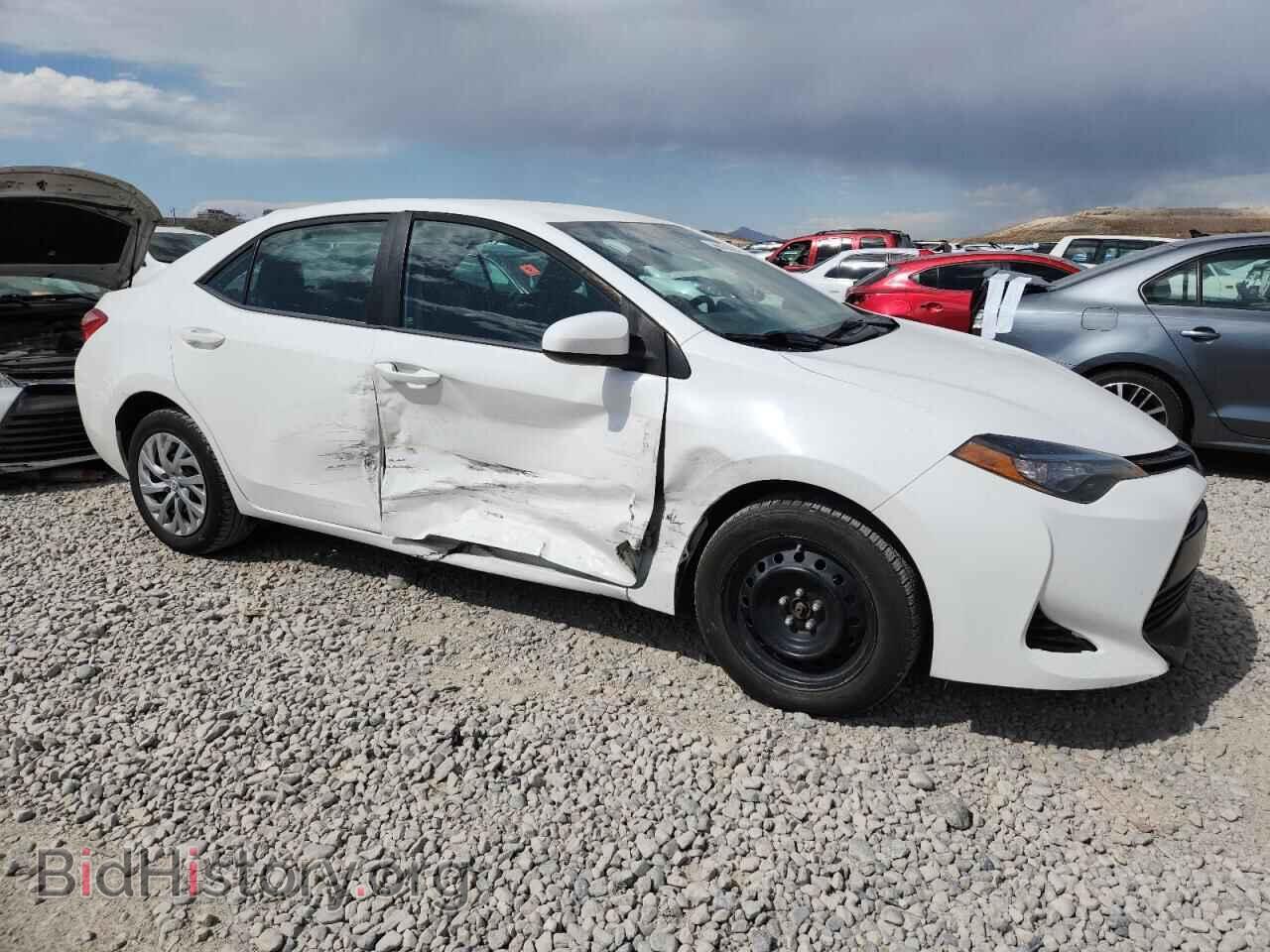2017 TOYOTA COROLLA - VIN: 2T1BURHE3HC857853 - Фото 4