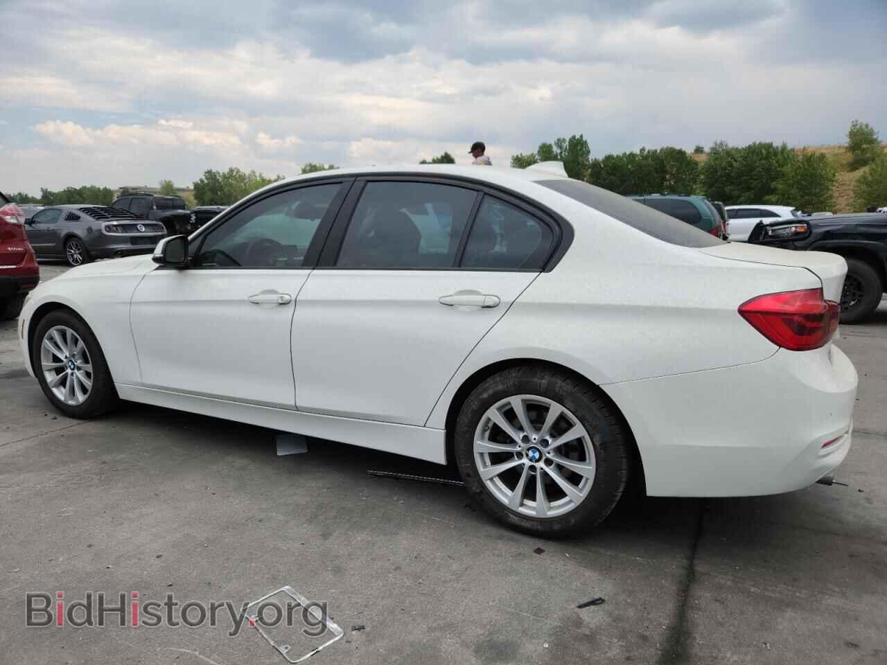 2016 BMW 3 SERIES - VIN: WBA8E5G54GNU21619 - Фото 2