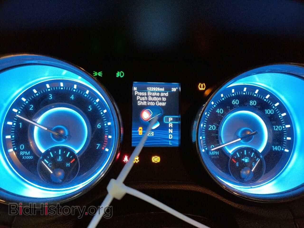 2013 CHRYSLER 300 - VIN: 2C3CCARG0DH585775 - Фото 9
