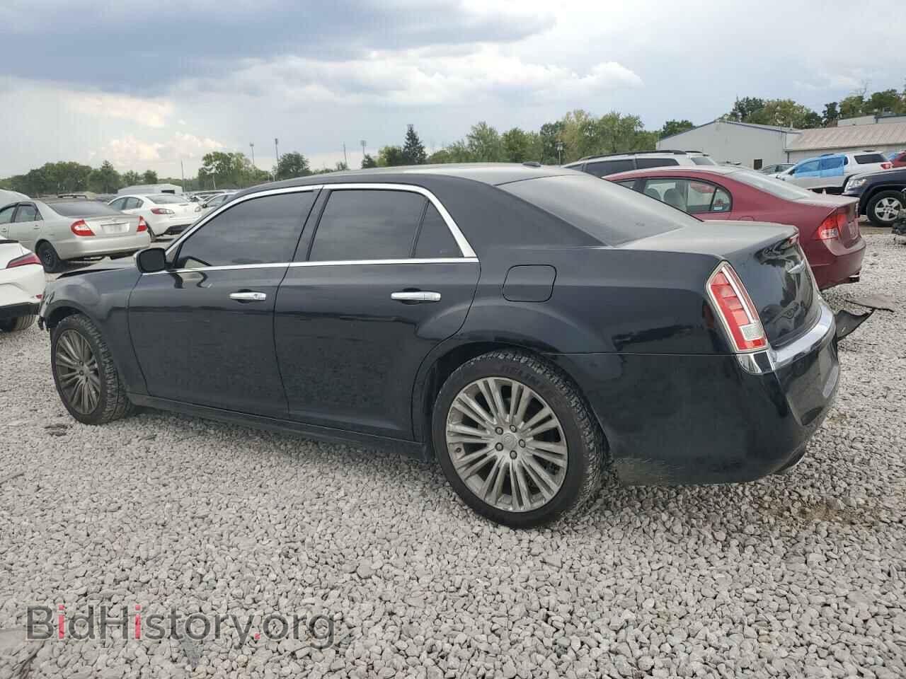 2011 CHRYSLER 300 - VIN: 2C3CA6CT4BH596140 - Фото 2