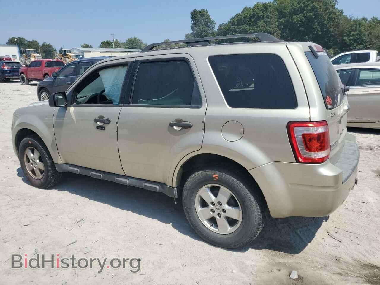 2011 FORD ESCAPE - VIN: 1FMCU9DGXBKA13595 - Фото 2