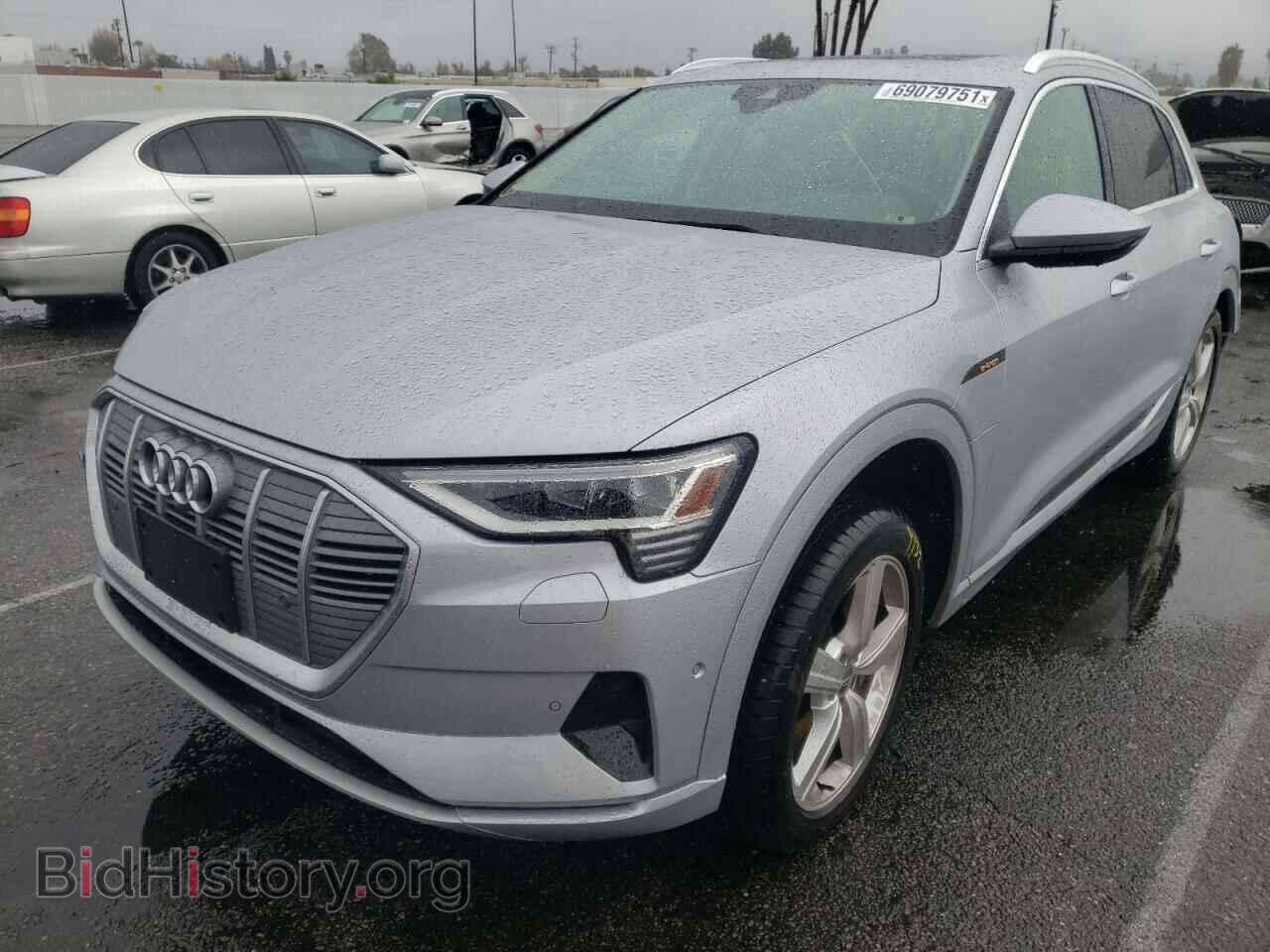 2019 AUDI E-TRON - VIN: WA1LAAGEXKB020761 - Фото 2