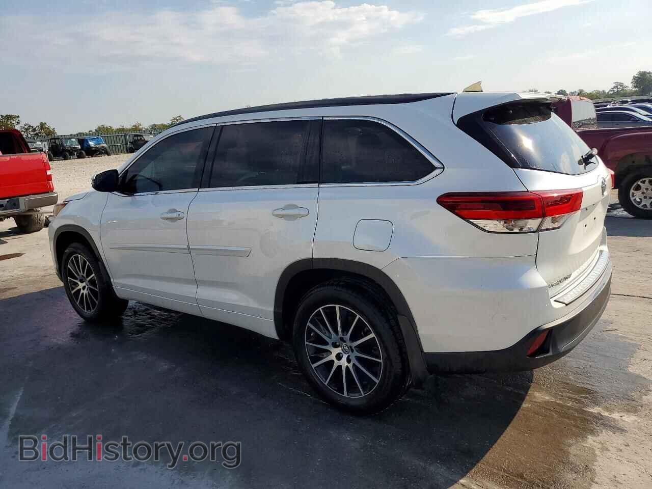 2017 TOYOTA HIGHLANDER - VIN: 5TDJZRFH8HS478199 - Фото 2