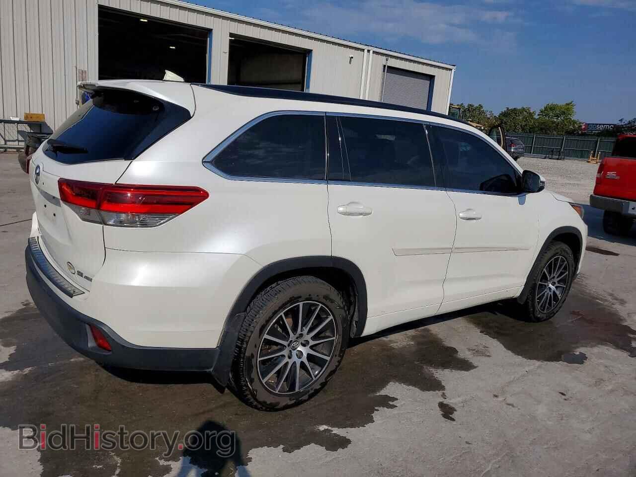 2017 TOYOTA HIGHLANDER - VIN: 5TDJZRFH8HS478199 - Фото 3