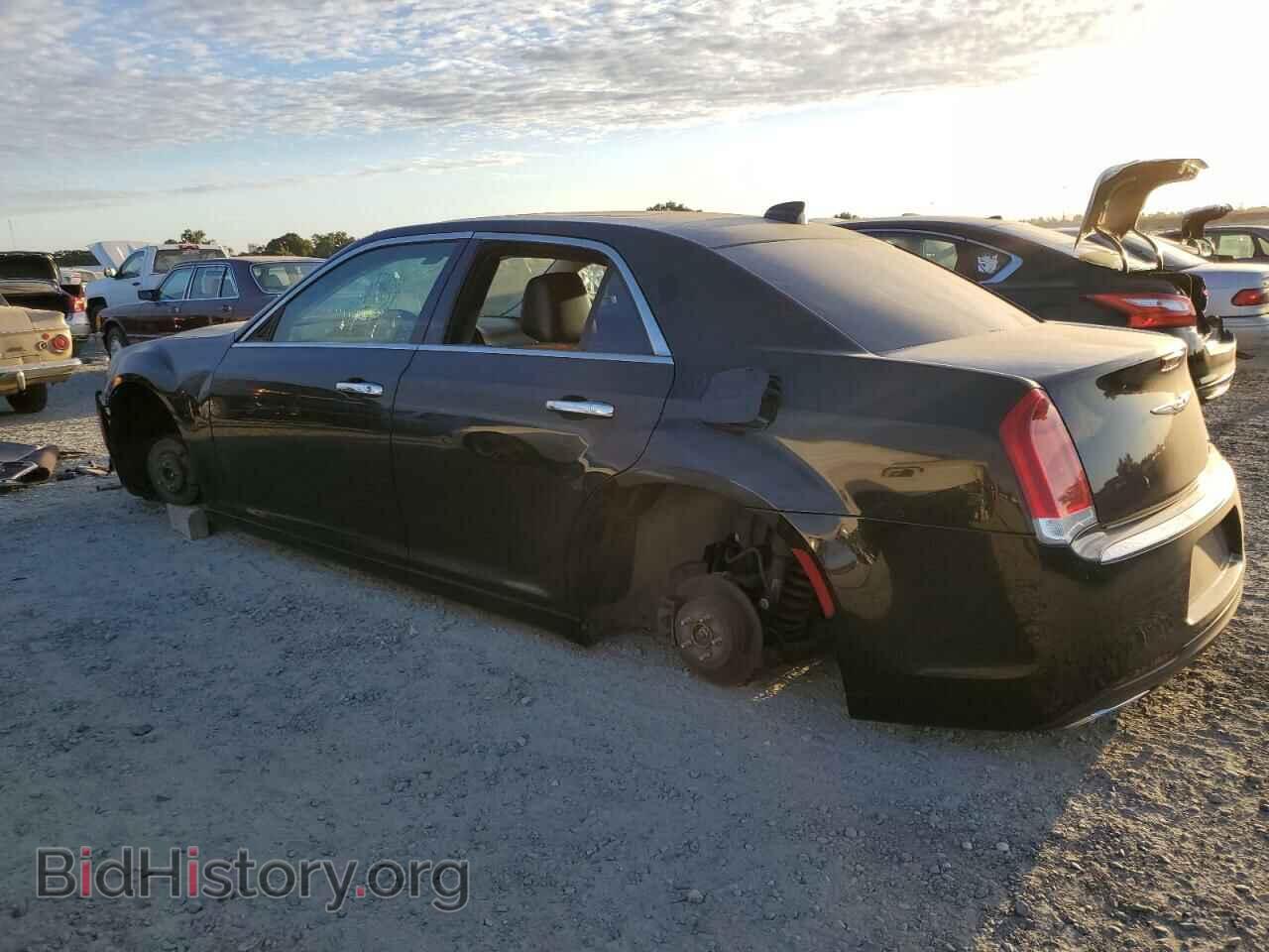 2017 CHRYSLER 300 - VIN: 2C3CCAEG4HH610169 - Фото 2
