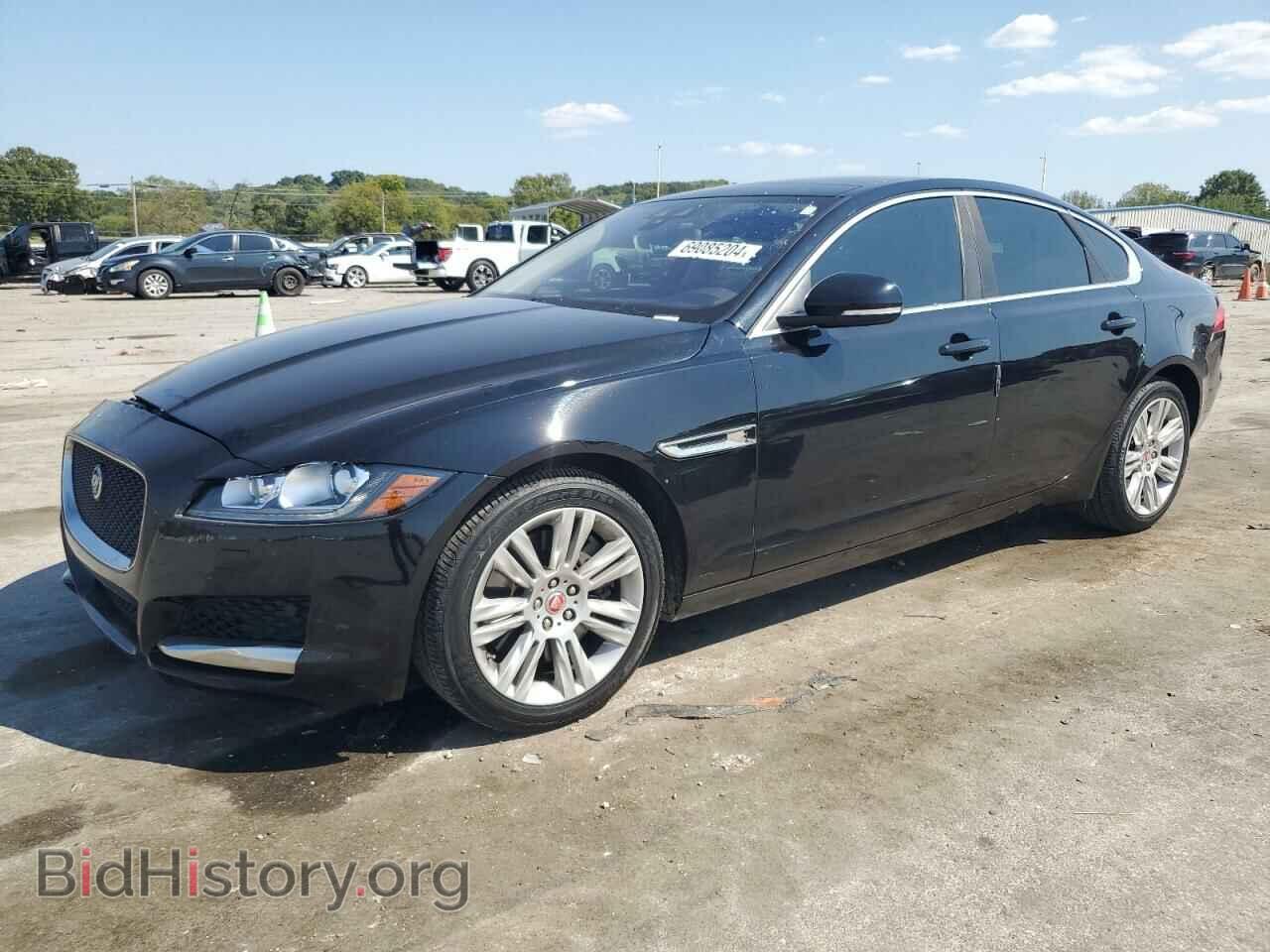 Фотография SAJBJ4BV0HCY28115 - JAGUAR XF 2017