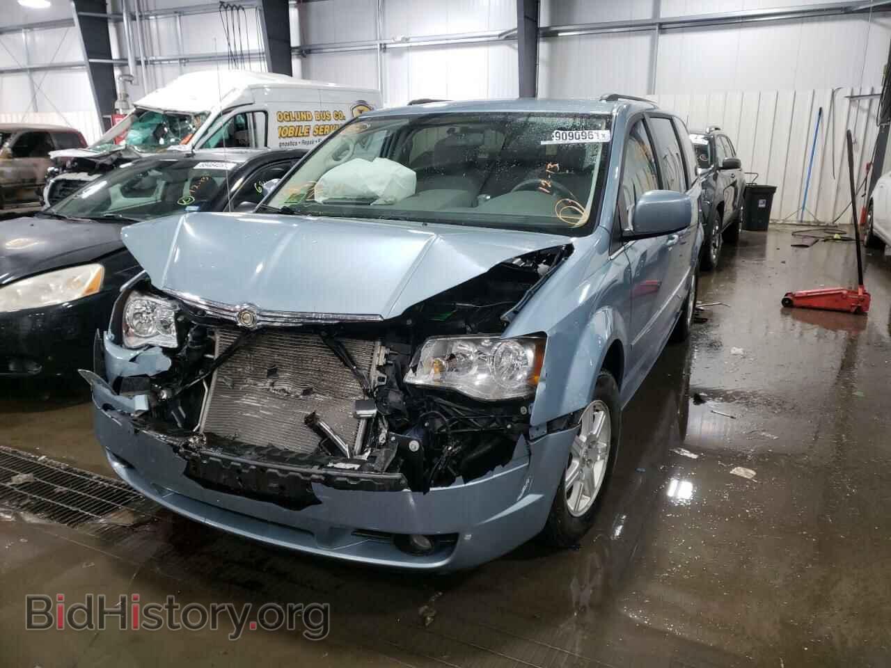 2010 CHRYSLER MINIVAN - VIN: 2A4RR5D16AR319241 - Фото 2