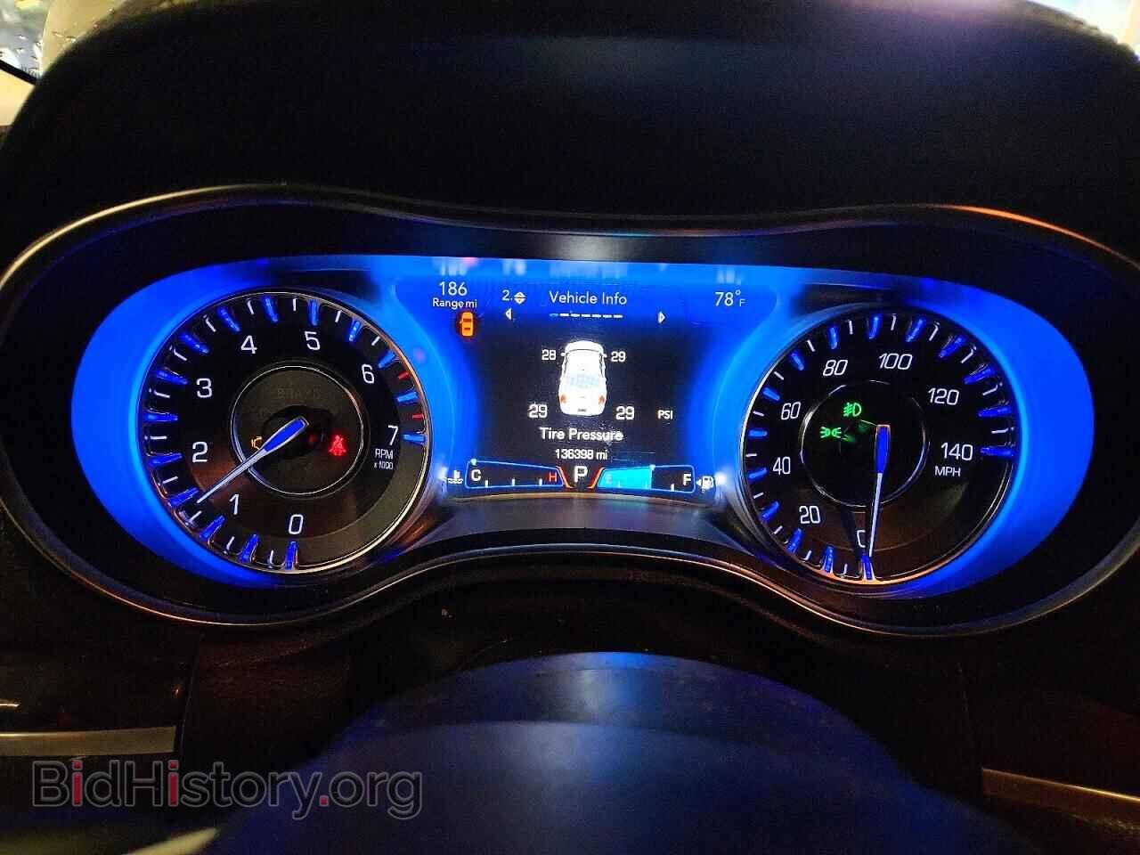 2017 CHRYSLER 300 - VIN: 2C3CCAEG0HH586680 - Photo 9