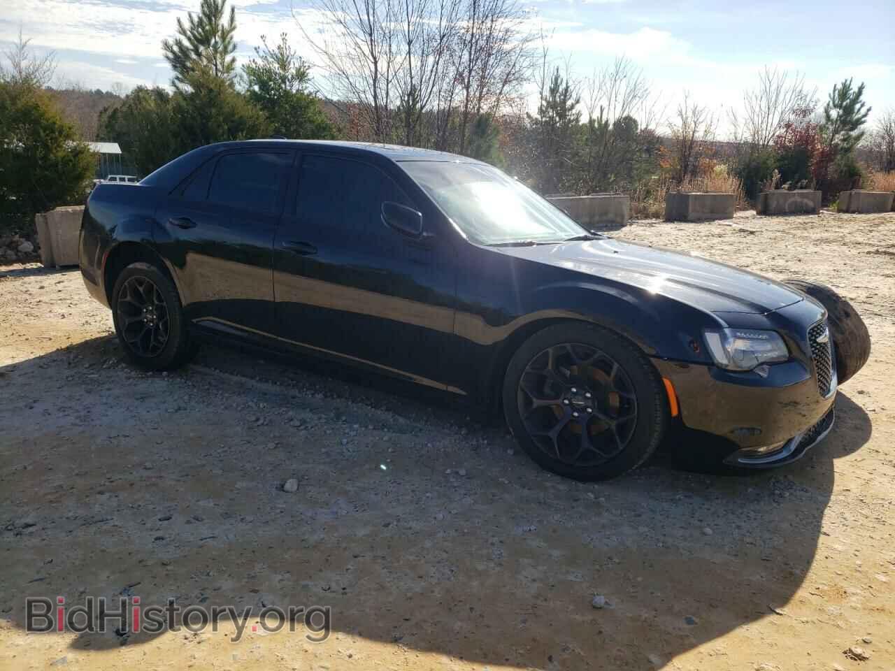 2019 CHRYSLER 300 - VIN: 2C3CCABG6KH740689 - Фото 4