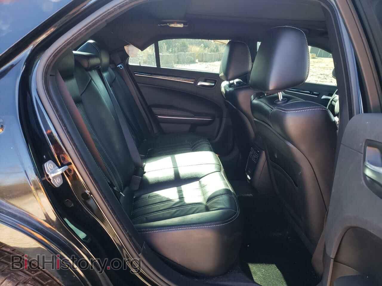 2019 CHRYSLER 300 - VIN: 2C3CCABG6KH740689 - Фото 10