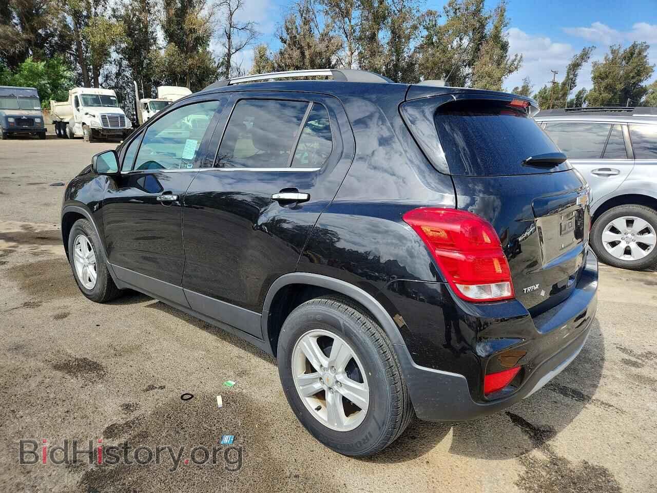 2019 CHEVROLET TRAX - VIN: KL7CJLSB8KB903656 - Photo 2