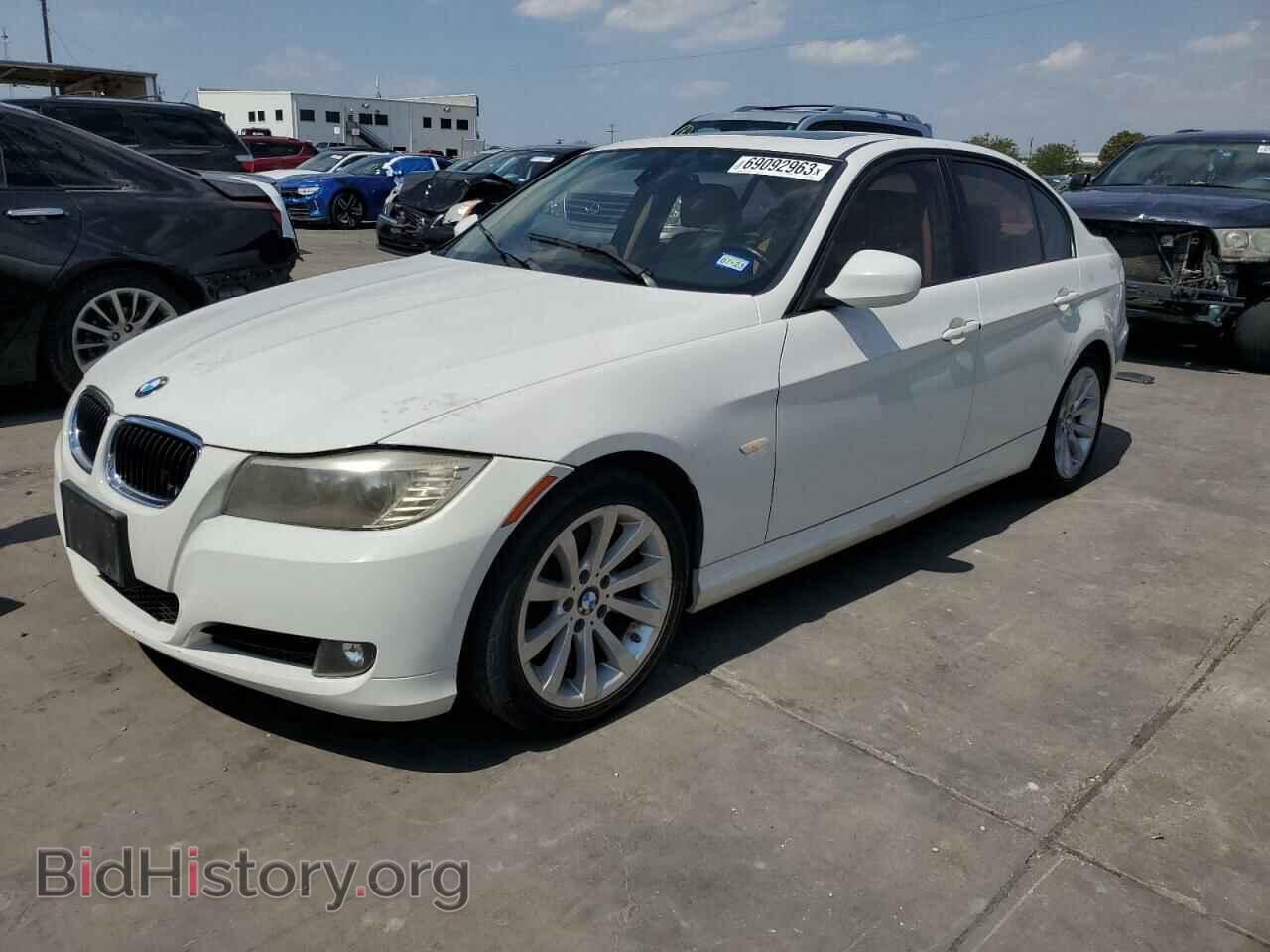 Photo WBAPH7C52BA802454 - BMW 3 SERIES 2011