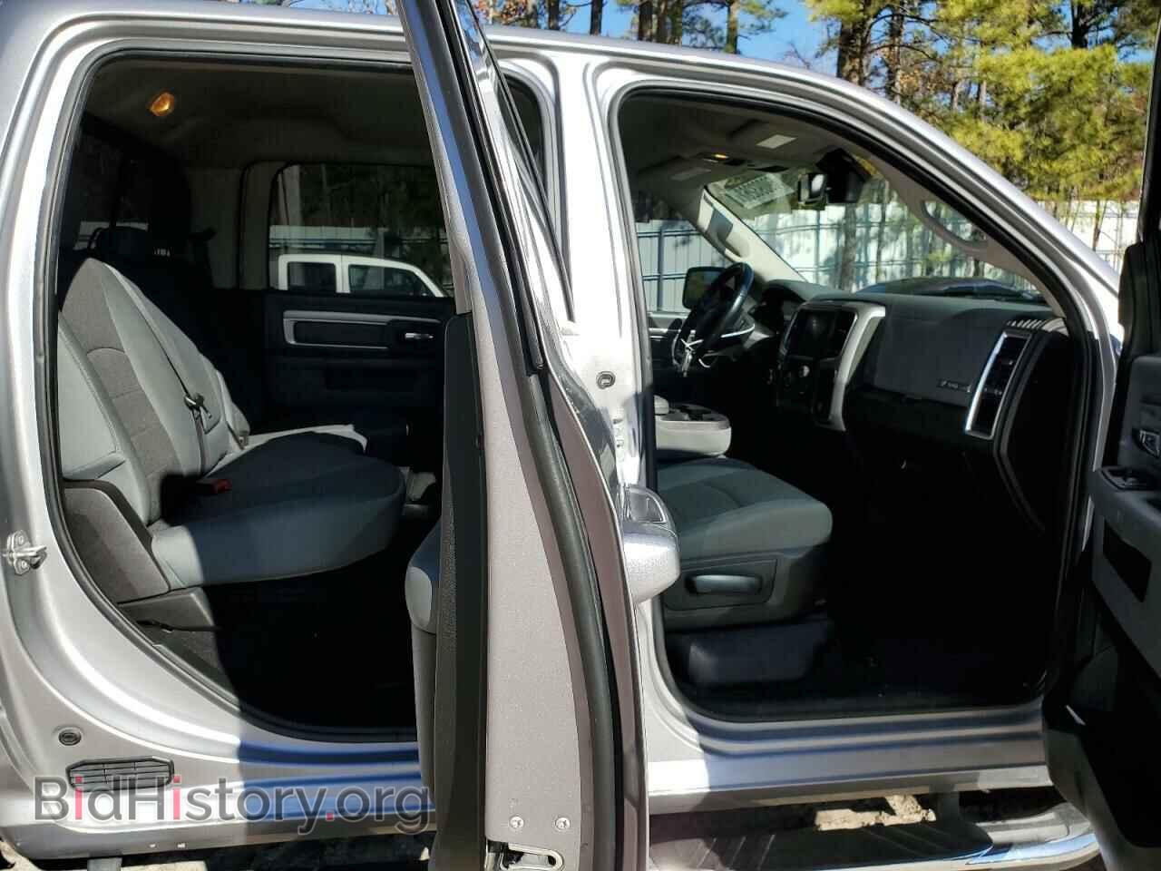 2019 RAM 1500 - VIN: 1C6RR6TT2KS694355 - Photo 11