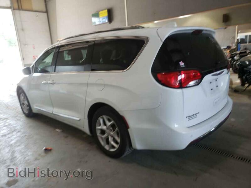2019 Chrysler PACIFICA (VIN 2C4RC1EG2KR710598) — фото 2 из 13