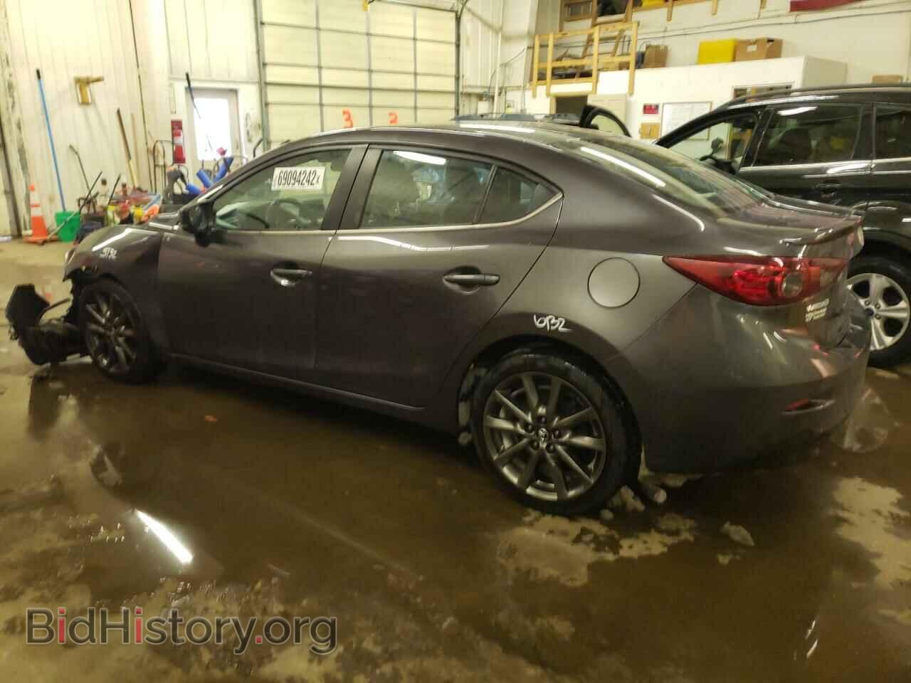 2018 MAZDA 3 - VIN: 3MZBN1V30JM260784 - Фото 2
