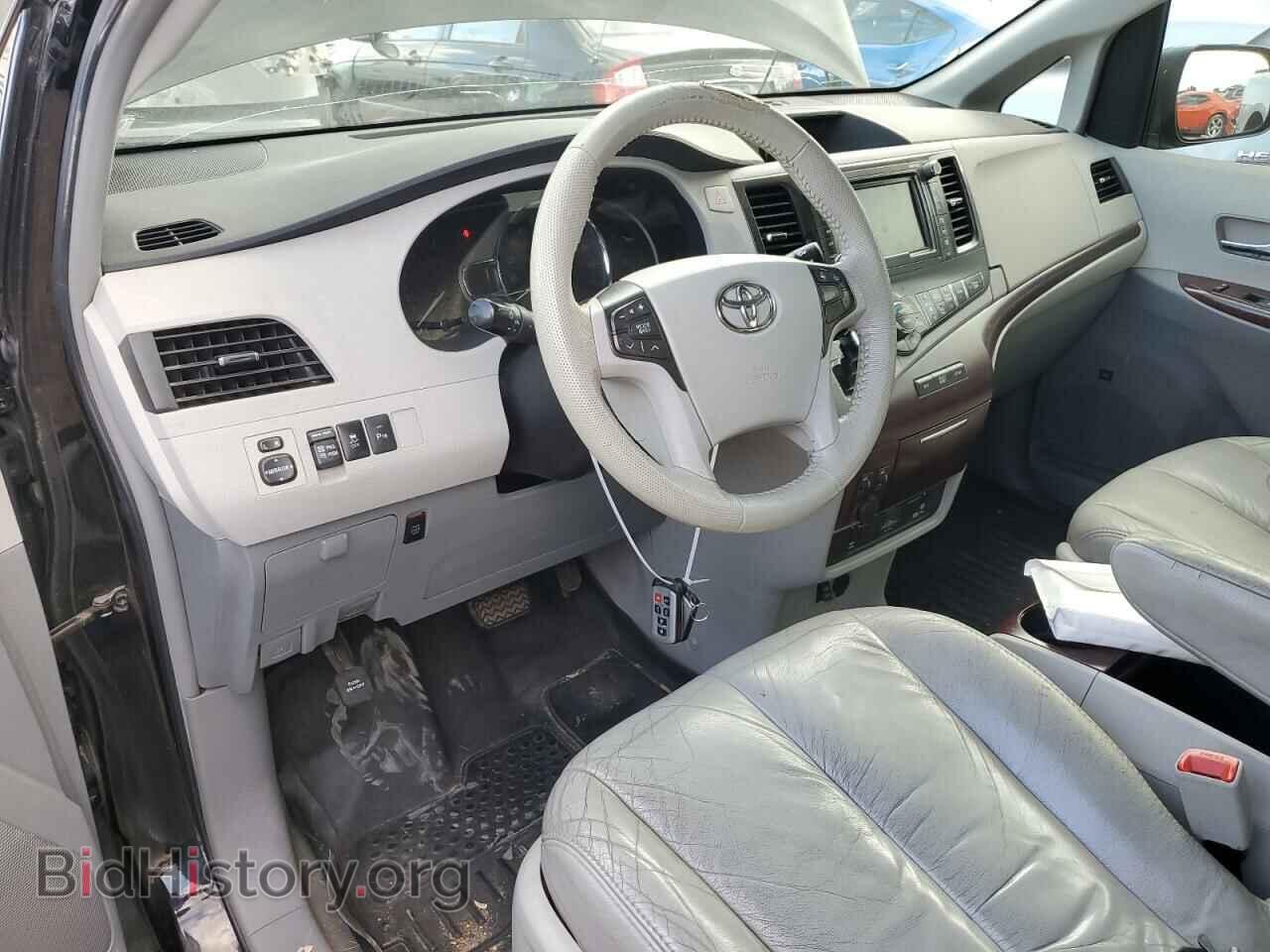 2011 TOYOTA All Models - VIN: 5TDYK3DC4BS174852 - Фото 8