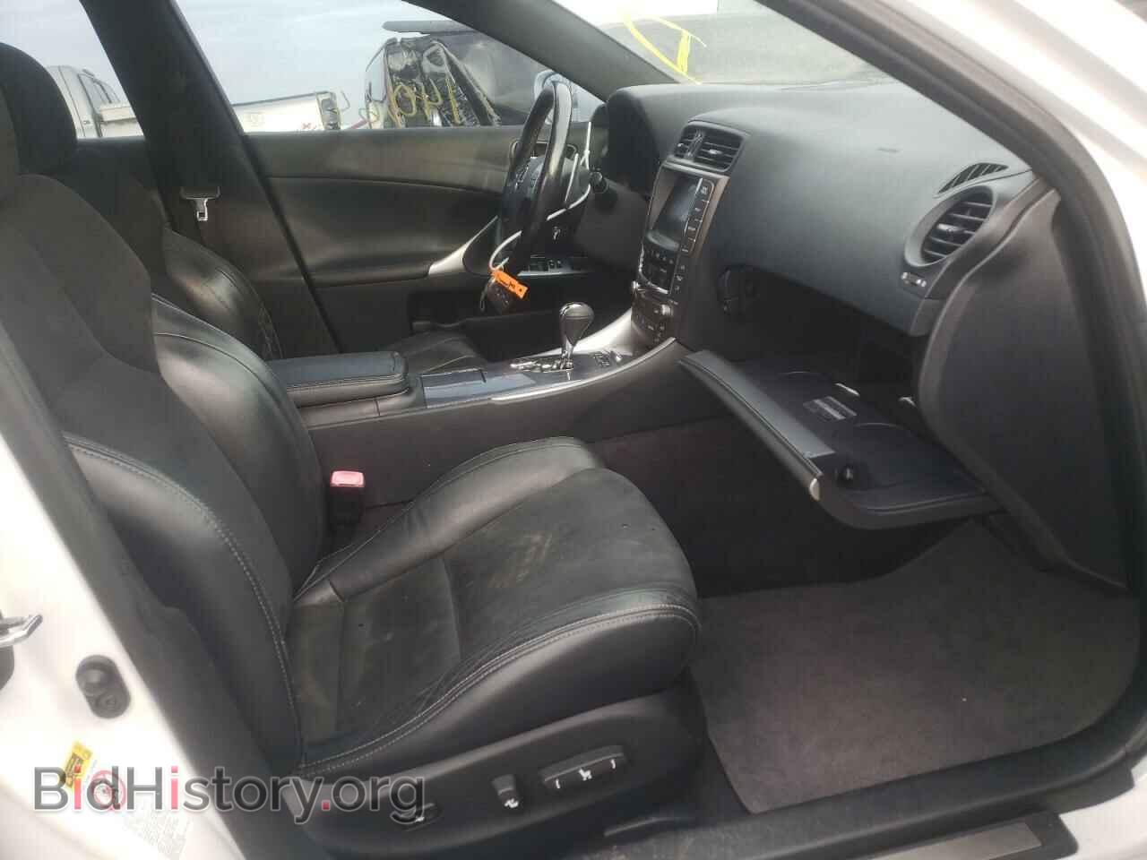2011 LEXUS IS - VIN: JTHBF5C25B5135108 - Photo 5